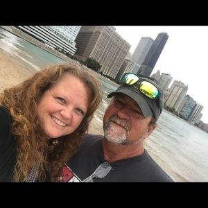 Meet your Posher, Lorie